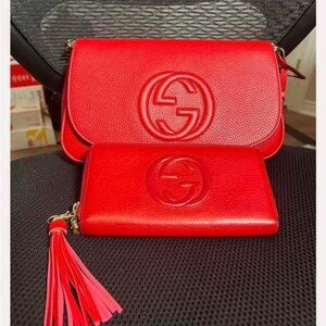 Gucci Red Handbag and wallet. Amazing, new condition.